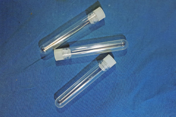 Tube PVC pour poudre noire, 4g, dès 29ct/pc Tube PVC pour poudre noire, 4g, dès 29ct/pc